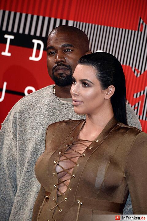 Red Carpet - MTV Video Music Awards 2015