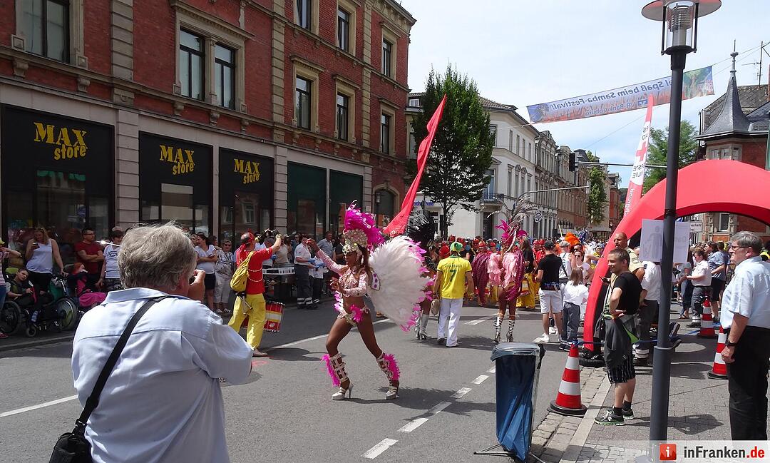 c_2016-07-10_Samba-Umzug04