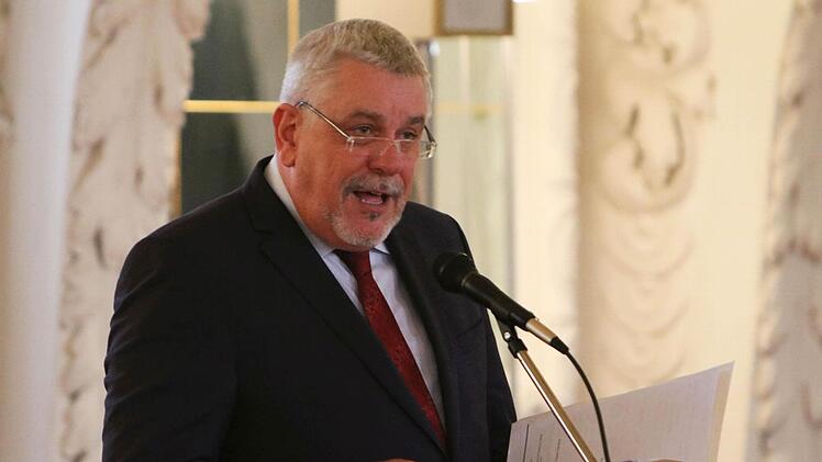 Coburgs Oberbürgermeister Norbert Tessmer (SPD) als Schirmherr beim Festival "Russischer Herbst" im Riesensaal der Coburger Ehrenburg.Foto: Jochen Berger