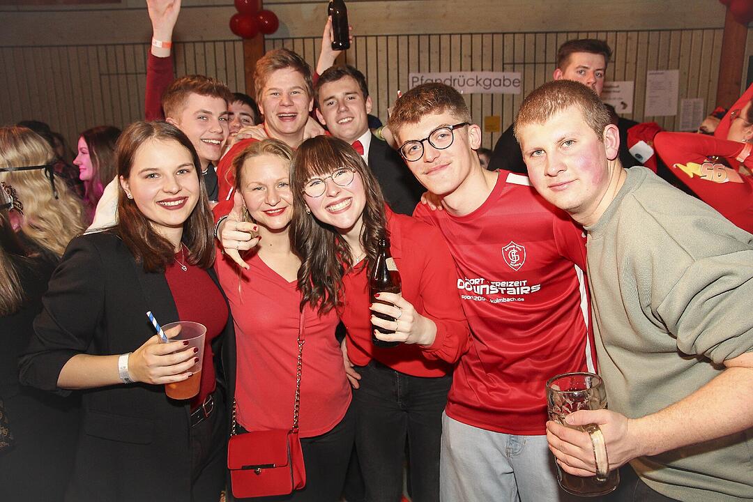 Faschingsparty vom Feinsten in der Stadthalle Stadtsteinach.