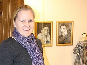 Jana Burkart erzählt auch Geschichten aus dem Leben von Friedrich Rückert. Foto: Christiane Lehmann