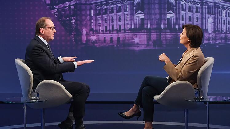Bundesinnenminister Alexander Dobrindt (links) bezog bei Sandra Maischberger Stellung zum jüngsten Gerichtsurteil über Asyl-Zurückweisungen an den deutschen Grenzen.