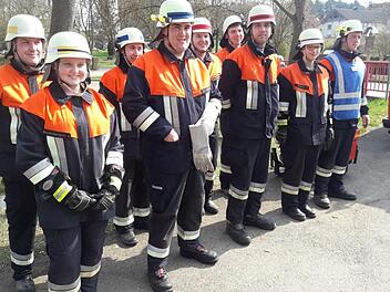 Leitungsabzeichen wurden bei der Freiwilligen Feuerwehr Weichtungen 2019 absolviert von Sina Schönberger, Christoph Kaufmann, Tobias Hochrein, Lukas Krug, Rafael Bambach, Christian Trost, Claudia Trost, Tim Seufert und Rafael Hochrein. Foto: Christoph Trost