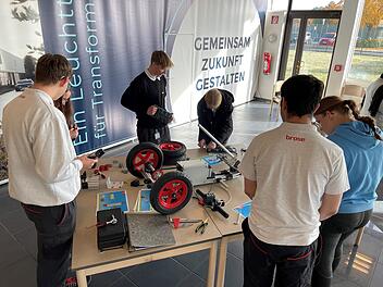 Hallstadt: Schüler erhalten bei MINT-Wandertag Einblick in Technische Berufe