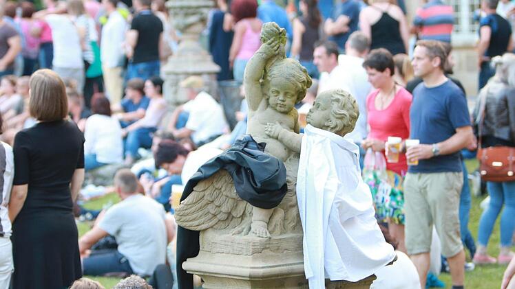 Seiler & Speer begeisterten das Publikum im Schlosshof von Tambach. Foto: Jochen Berger