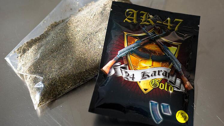 Von der Kräutermischung zur Designerdroge: Vermeintliche Badesalze oder Raumerfrischer sind Kopien von Amphetaminen, Kokain oder dem Aufputscher Ritalin.  Foto: dpa