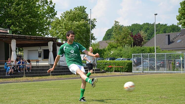 Integra-Mitarbeiter Christian Then spielt in der zweiten Mannschaft des ASV-Reckendorf. Foto: Kuno Eichner