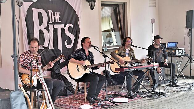 "The Bits" spielen Beatles-Hits.  Fotos: uwk