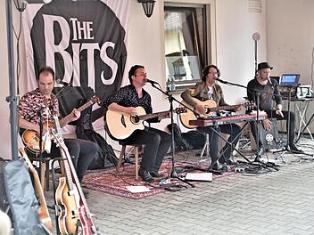 "The Bits" spielen Beatles-Hits.  Fotos: uwk
