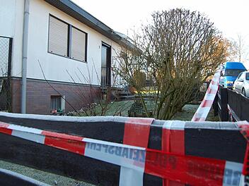 Tatort Eichenweg im Coburger Stadtteil Beiersdorf: In diesem Haus starb in der Nacht zum vergangenen Donnerstag der 66-jährige Wolfgang R.  Foto: Oliver Schmidt