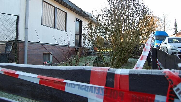 Tatort Eichenweg im Coburger Stadtteil Beiersdorf: In diesem Haus starb in der Nacht zum vergangenen Donnerstag der 66-jährige Wolfgang R.  Foto: Oliver Schmidt