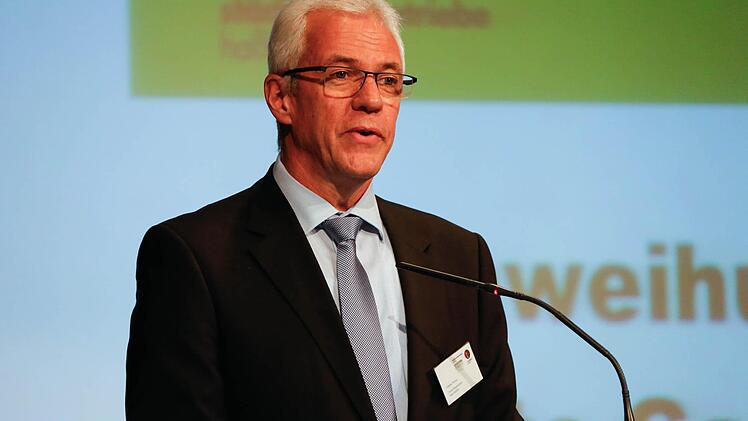 Bürgermeister Günther Werner freut sich, dass die Anlage nun ihren Betrieb aufnehmen kann. Foto: Matthias Hoch
