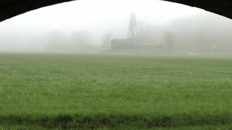 Schönbornsprudel im Nebel.  Foto: Werner Vogel
