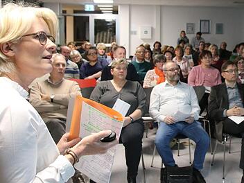 Sabine Streng bei ihrem Vortrag. Foto: Jürgen Gärtner