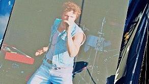 Nach ihrem Doppelsieg im Bundesfinale 2024 lud das Lutzi-Festival Udo West 2025 auf die Hauptb&uuml;hne ein. Das Local Heroes Bayern Team war nat&uuml;rlich dabei und schwenkte stolz seine Fahne.