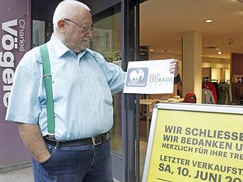 Karl Heilmann will nach dem Auszug von Vögele in seinem Geschäftshaus vermietbare Lagerflächen einrichten.  Fotos: Andreas Oswald