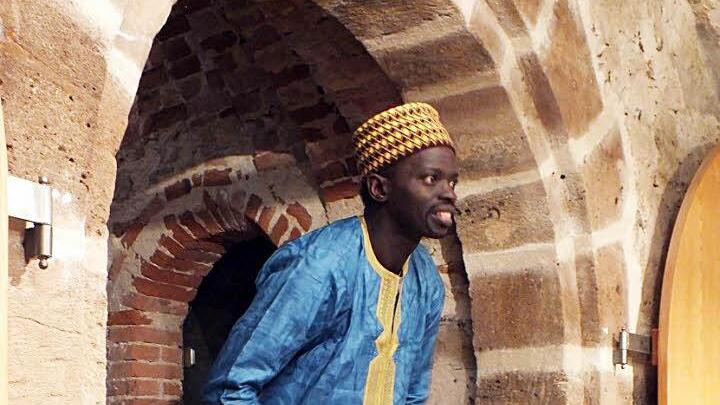 Ibrahima N'Diaye präsentierte afrikanische Erzählkunst mit deutschen Erfahrungen.