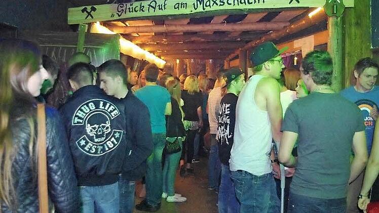 Die ASS-Schützenhalle erinnerte an Stockheims Tradition als Bergwergsgemeinde. Foto: Heike Schülein