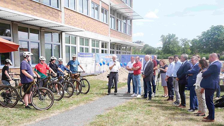 Landkreis W&uuml;rzburg: Rund 40 Millionen Euro - Landkreis investiert in seine F&ouml;rderschulen