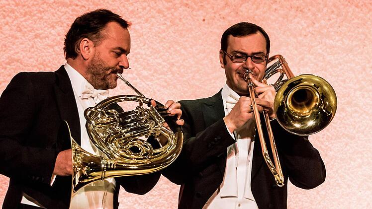 Harmonic Brass begeistert beim Neujahrskonzer im Rathaussaal Rödental.Foto: Jochen Berger