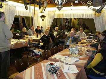 Die Imker-Kreisversammlung traf sich im Gasthaus Walberla in Kirchehrenbach. Foto: Franz Galster