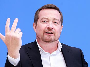 Taser f&uuml;r die Polizei - Uli Gr&ouml;tsch