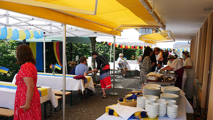 Walsdorf: Ukrainische und fr&auml;nkische K&ouml;stlichkeiten - GKG und Ukrainer*innen veranstalten Grillfest