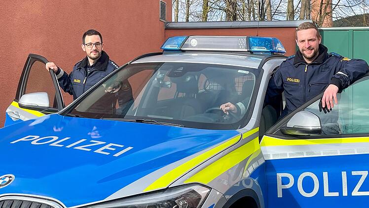 Polizeihauptkommissar Manuel Friedrich (links) und Polizeiobermeister Johannes Hamper sprechen nach den tödlichen Schüssen von Kusel über die Auswirkungen der Tat auf ihren Dienst. Foto: Jürgen Gärtner