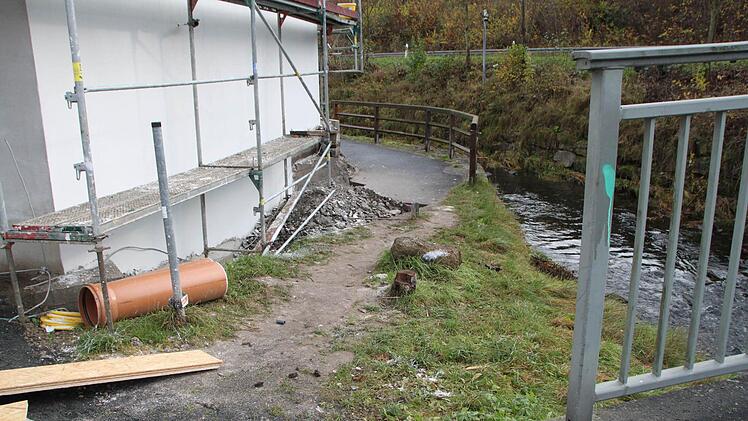 Ein kleiner Pfad ist an der Stelle jetzt zu sehen.