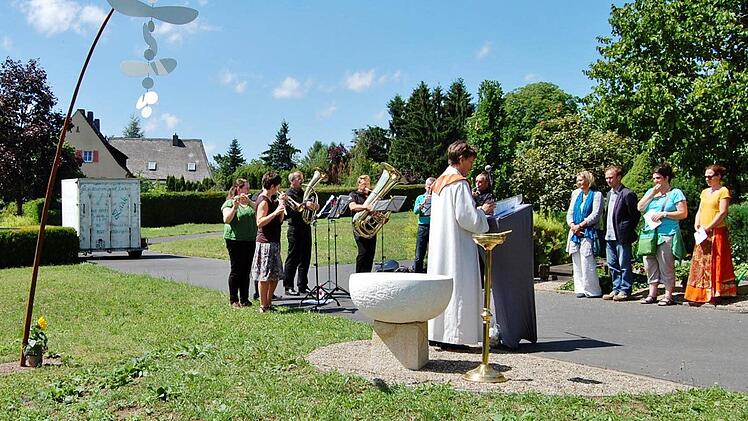 Einweihung der "Himmelswiese" auf dem Parkfriedhof Bad Kissingen, Samstag, 12. Juli 2014