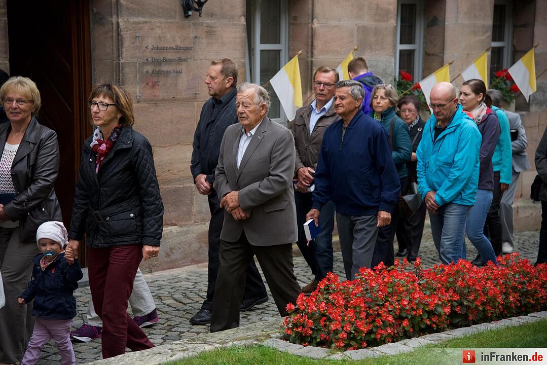 Nach einjähriger Kirchensanierung: Hannberg feiert die Wiedereröffnung der Wehrkirche der Pfarrei Geburt Mariens Hannberg