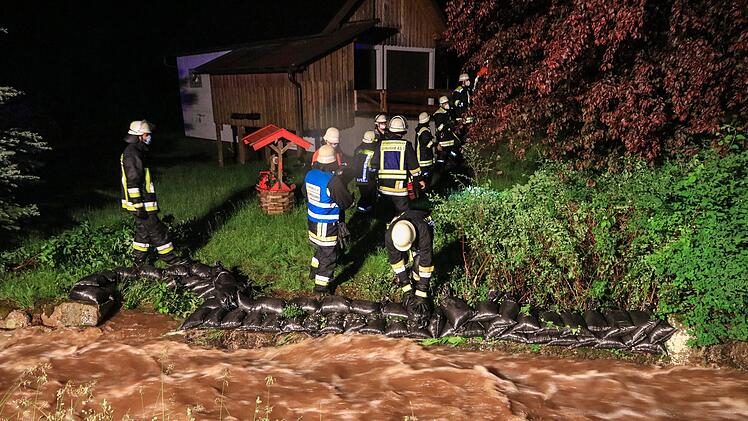 Erneut Gewitter mit Starkregen: Oberfranken kämpft gegen Wassermassen