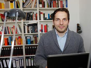 Martin Beyer hat am Montag den Bayerischen Kunstförderpreis verliehen bekommen.  Foto: Matthias Hoch/Archiv