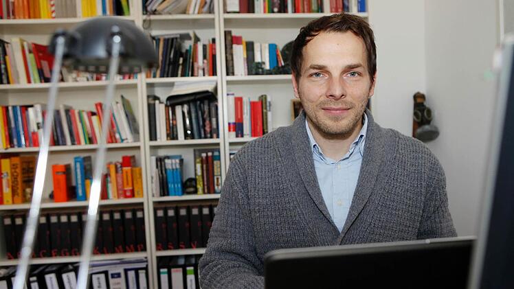 Martin Beyer hat am Montag den Bayerischen Kunstförderpreis verliehen bekommen.  Foto: Matthias Hoch/Archiv