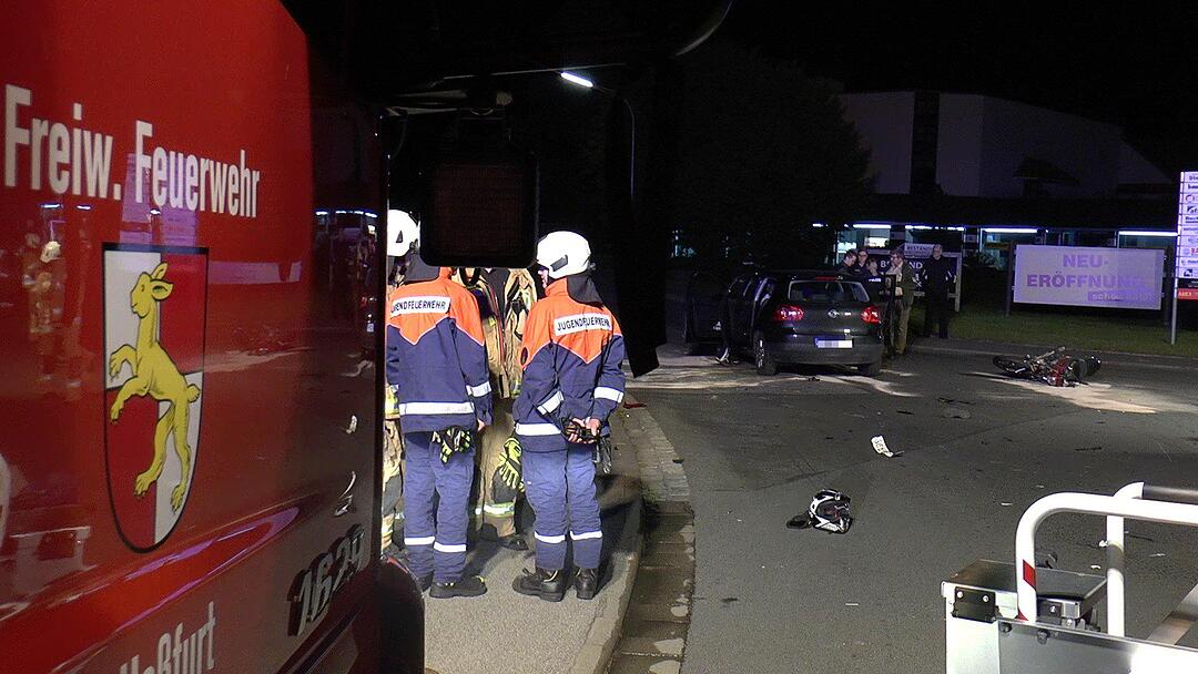Haßfurt: 18-jähriger Biker lebensbedrohlich verletzt