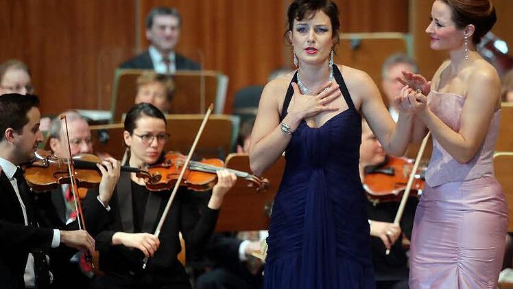 Anna Gütter und Nadja Merzyn beim Neujahrskonzert der Stadt Coburg.  Fotos: TimoGeldner