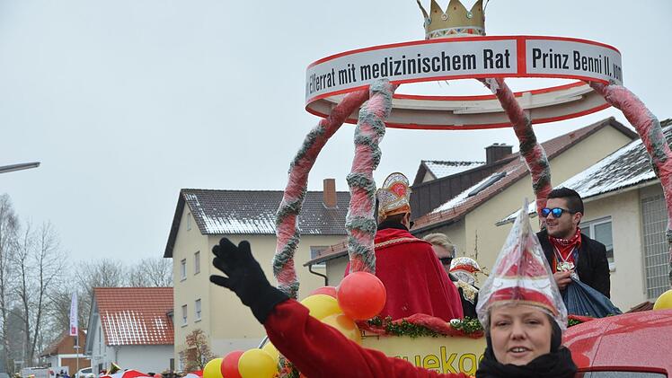 Straßenfasching in Ebenhausen Foto: Peter Rauch