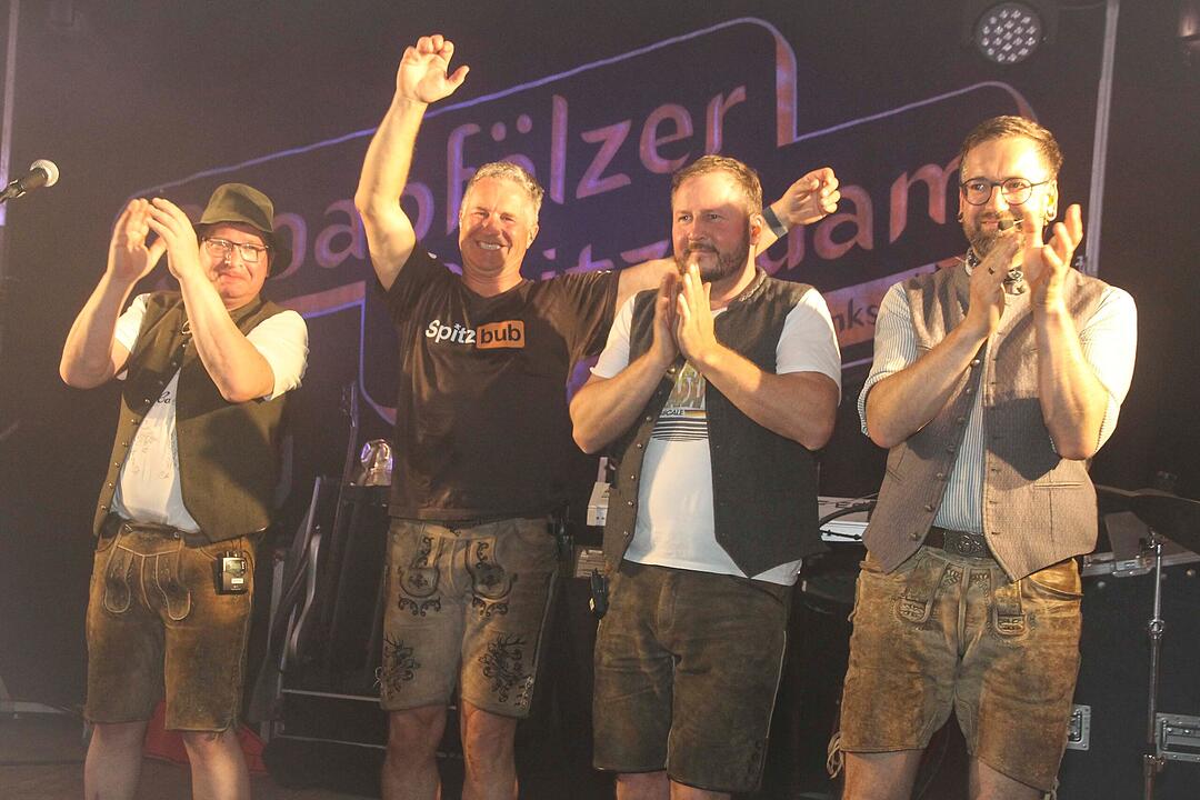 Gro&szlig;losnitz feiert!