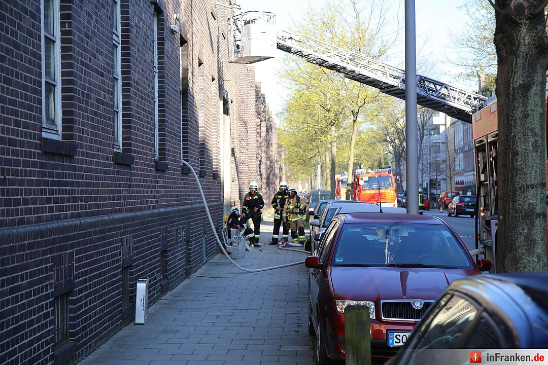 Brand im ehemaligen Postgebäude in Hof