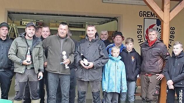 Die Sieger stellten sich zu einem Erinnerungsfoto Foto: pr