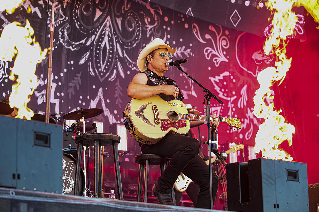 Rock im Park 2019: Die Country-Rocker von The BossHoss heizen der Menge ordentlich ein