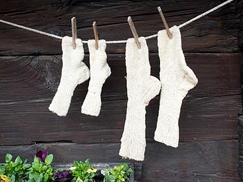 Zusammengehörige Sockgibt praktisch nichts, an das nicht mal erinnert wird: Am 9. Mai ist der Tag der verlorenen Socke.