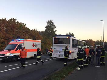 Ein achtjähriges Schulkind wurde am Donnerstag in Kronach  bei einem Unfall mit einem Bus schwer verletzt. Foto: Freiwillige Feuerwehr Kronach
