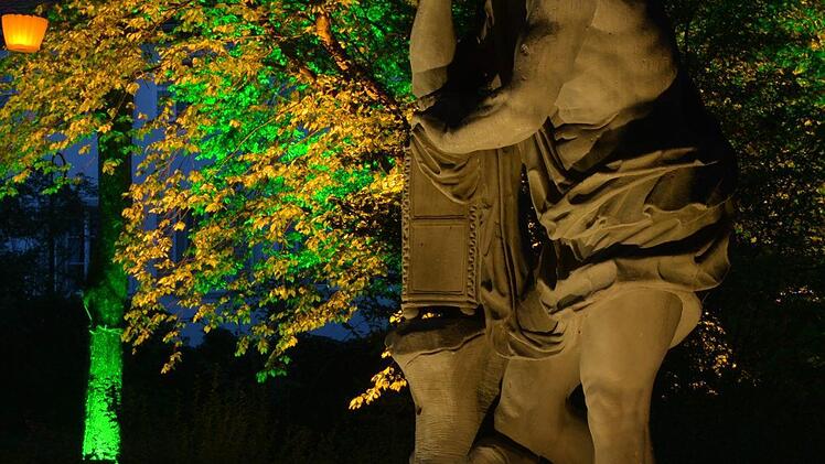 Tausend Lampions tauchten den Kurpark in Bad Bocklet in romantisches Licht. Foto: Björn Hein