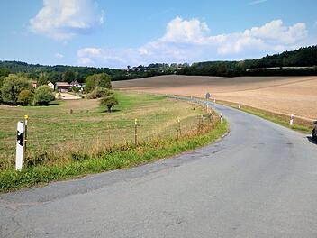 Der Ausbau der Gemeindeverbindungsstraße von Zettmeisel nach Altenreuth rückt näher. Werner Reißaus