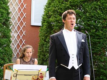 Stepan Eguraev mit Juliia Rumiantseva am E-Piano  Fotos: Johanna Blum