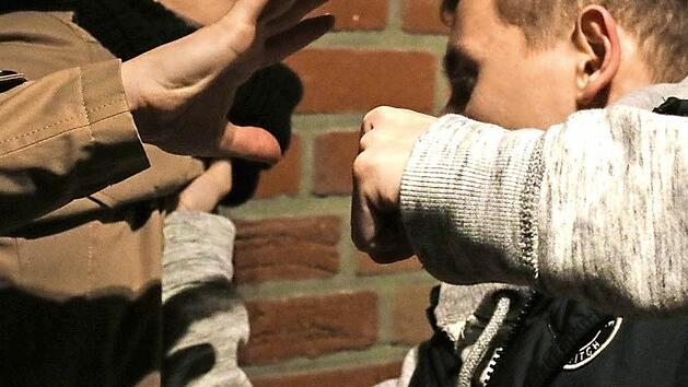 Ein Wortgefecht eskalierte in Burgkunstadt zur Schlägerei. Symbolfoto: Christopher Schulz