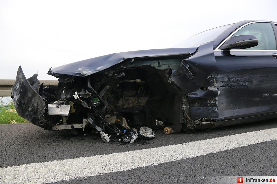 Reifen geplatzt: Unfall auf der A73 bei Ebensfeld