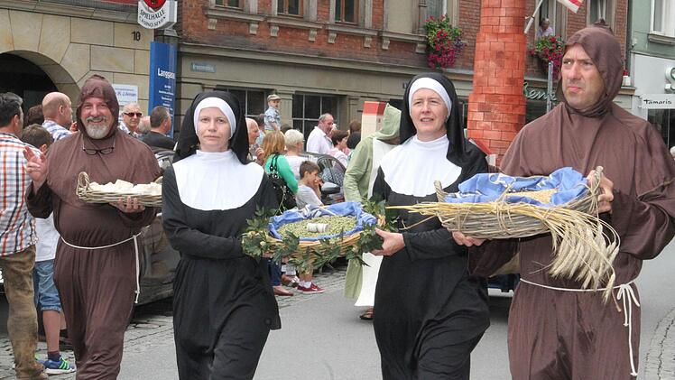 Impressionen vom Festzug der Fanclubs Foto: Sonny Adam