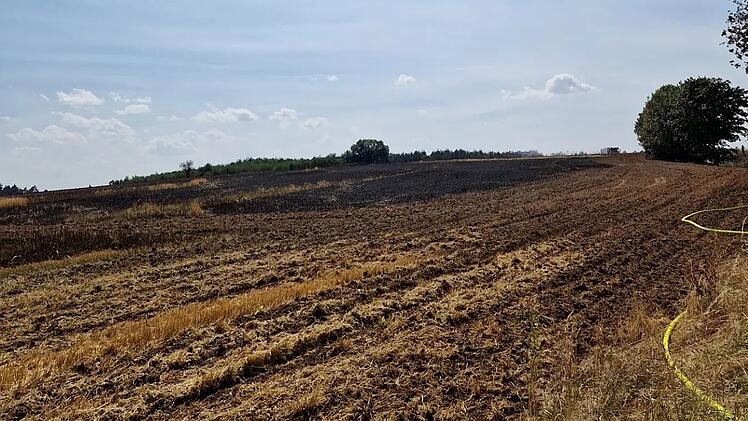 Landkreis Coburg: Rund 200 Einsatzkräfte verhindern Katastrophe - "Größter Flächenbrand seit langem"